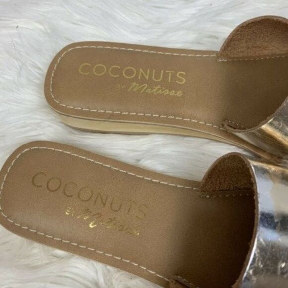 coconuts matisse  Cabana Metallic Slides - Picture 3 of 5